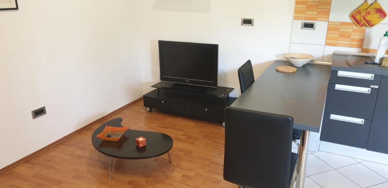 Apartamento Nest For A Rest Seget Vranjica Exterior foto
